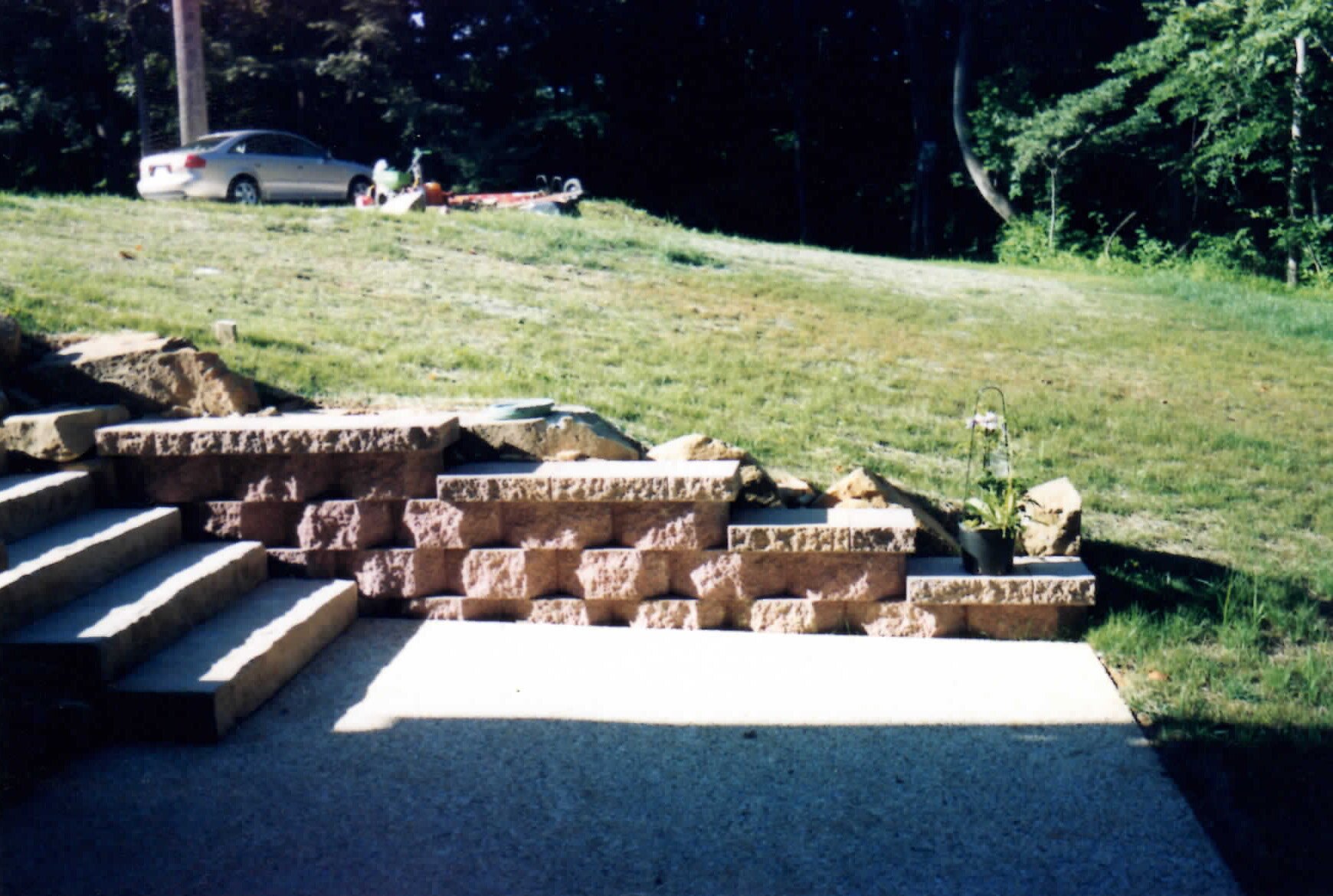 Steps with retaining wall