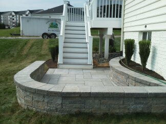 Landscaped sitting wall3